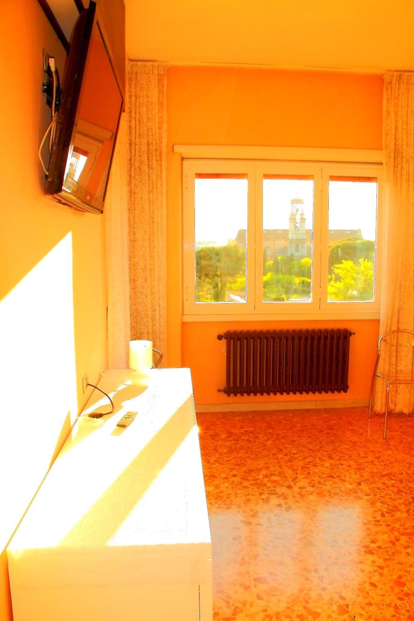 Bed and breakfast Hello 2*